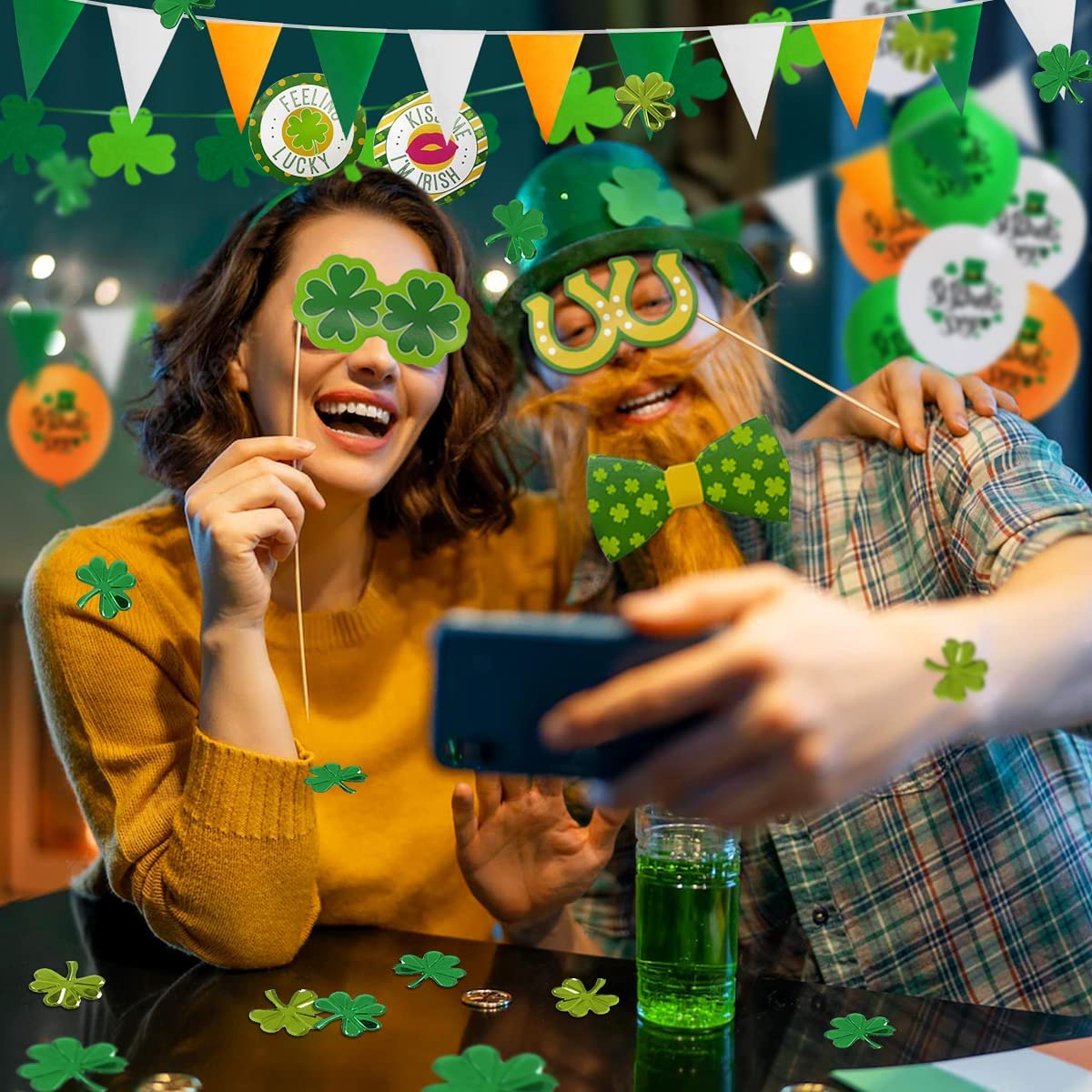 iZoeL St Patricks Day Decorations St Patricks Day Accessories, Irish Flag Bunting St Patricks Day Balloons Photo Booth Props Shamrocks Confetti for Home Bar Irish Paddy's Day Outside Party Decoration
