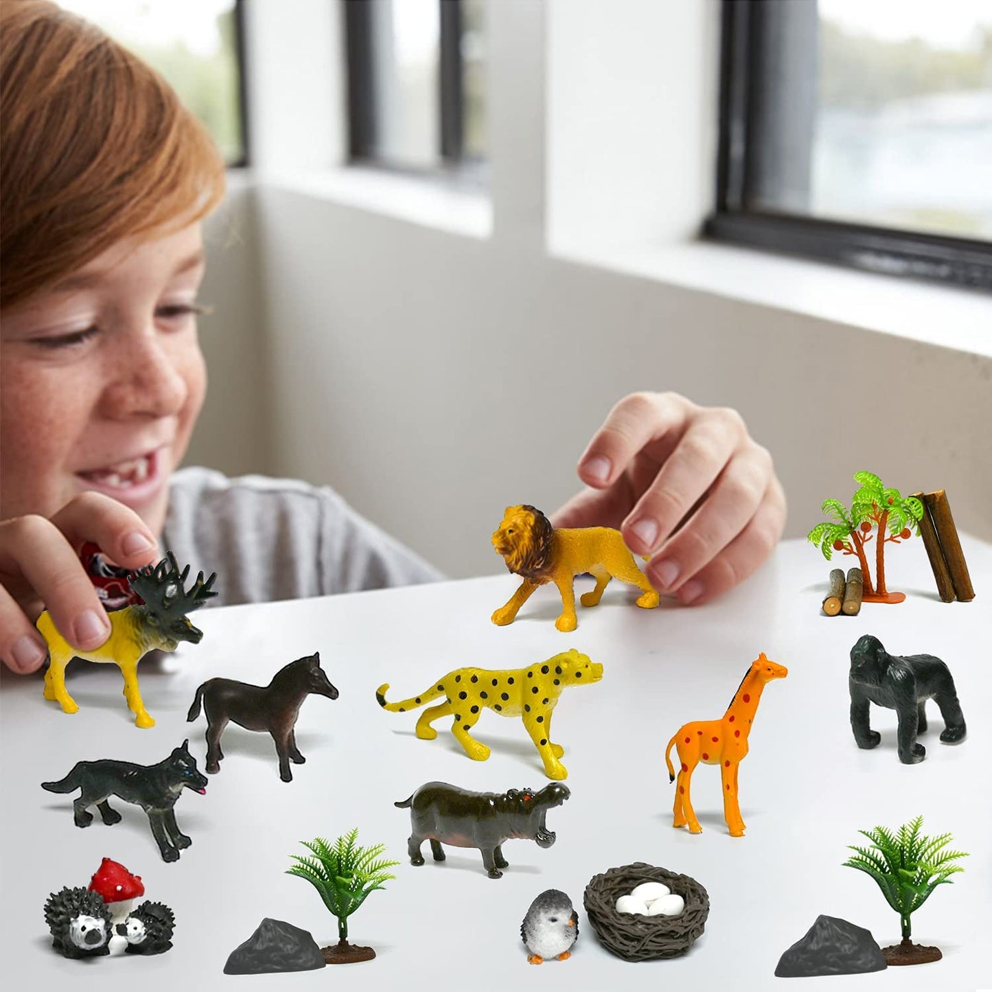 iZoeL Wild World Advent Calendar for Kids 2021 Christmas, 24 Jungle Safari Animals Wildlife Figures Playset Countdown Days to Christmas Holiday, Xmas Surprise Gift for Boys Kids Girls Teens