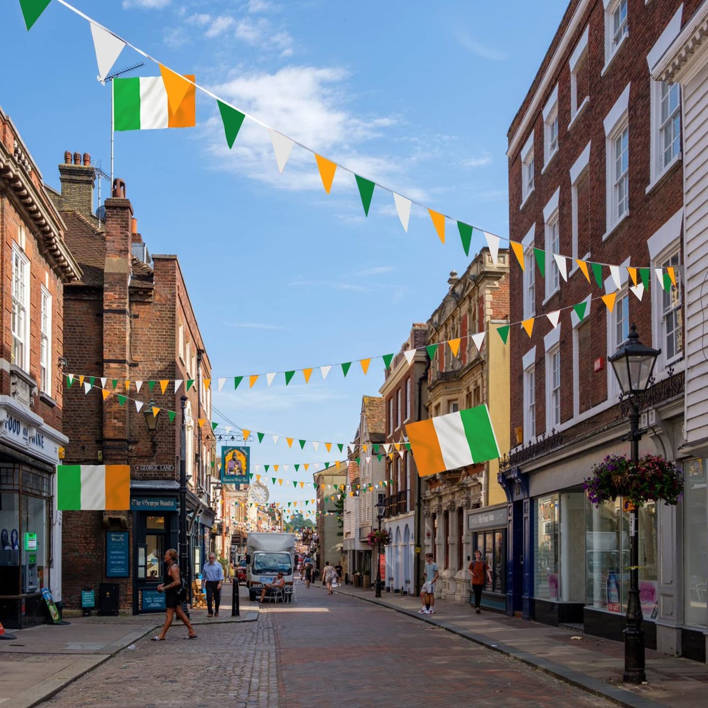 iZoeL St Patricks Day Decorations St Patricks Day Accessories, Irish Flag Bunting St Patricks Day Balloons Photo Booth Props Shamrocks Confetti for Home Bar Irish Paddy's Day Outside Party Decoration